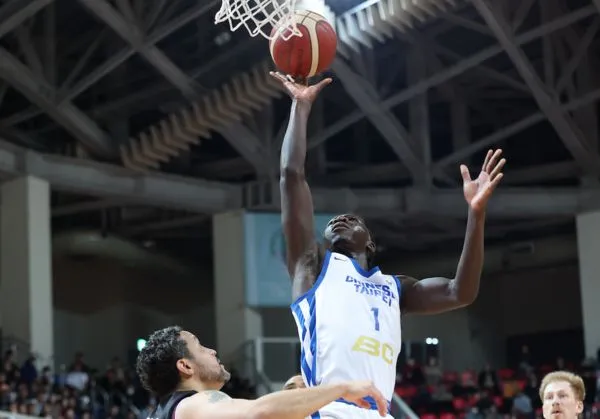 ▲中華男籃阿巴西、陳盈駿、胡瓏貿、盧峻翔、高柏鎧。(圖/籃協提供)