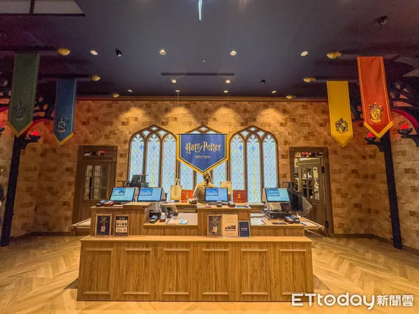 ▲▼日本哈利波特專賣店台灣首店 。(圖/記者蔡玟君攝)