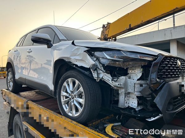 ▲▼國1南向休旅車駕駛疑因精神不濟,沿路多次自撞內側護欄 。(圖/記者翁伊森翻攝)