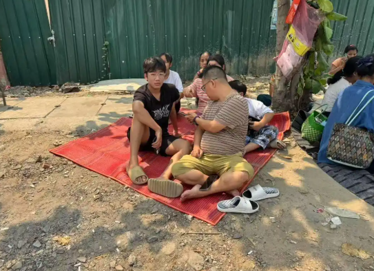 ▲▼成都女子在緬甸曼德勒親歷地震。(圖/翻攝自封面新聞)