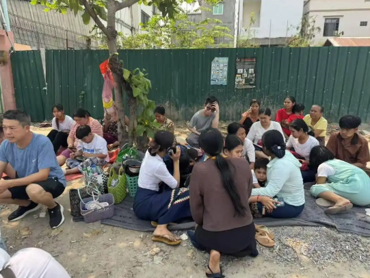 ▲▼成都女子在緬甸曼德勒親歷地震。(圖/翻攝自封面新聞)