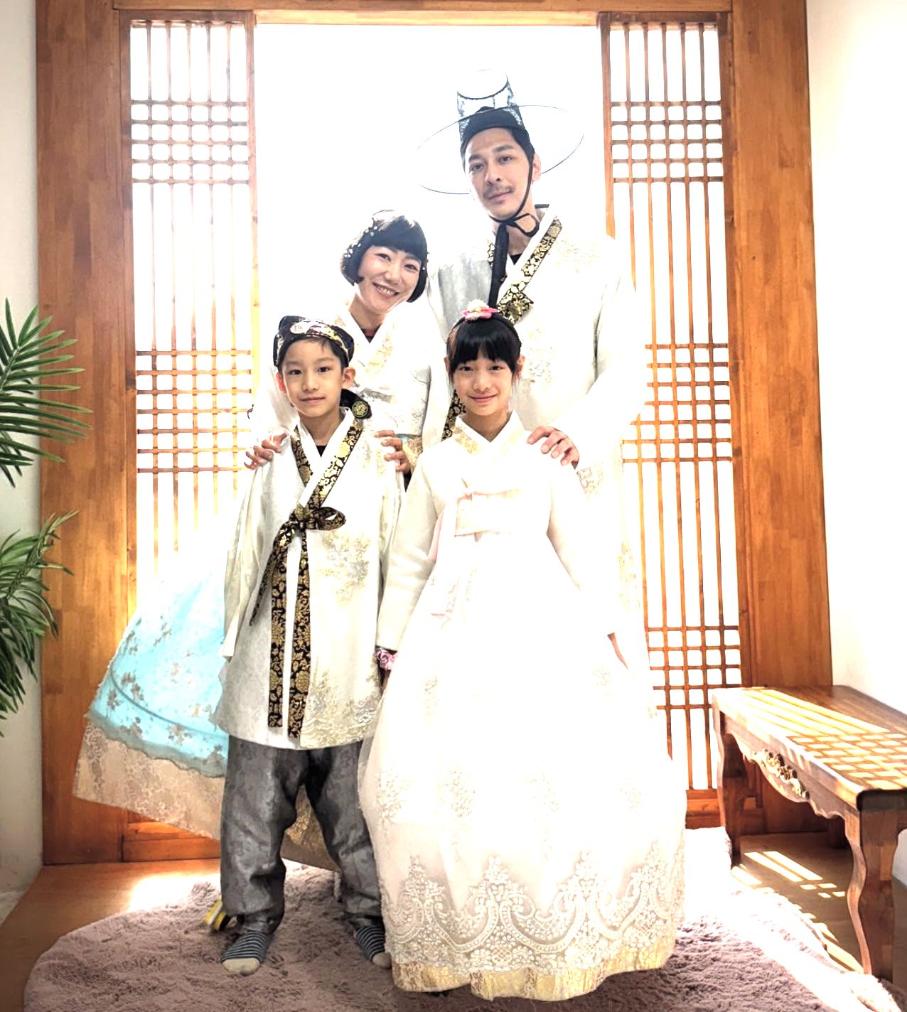 ▲童星謝以樂在釜山被認出。(圖/翻攝自Instagram/ino_ile)