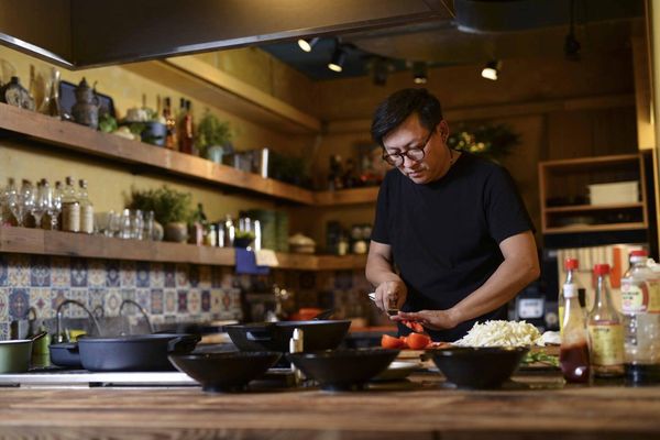 ▲▼詹姆士發聲和拌麵品牌已無關聯。(圖/翻攝自Facebook/詹姆士)