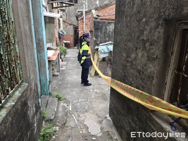 ▲▼ 嘉義廢棄民宅有男嬰被裝箱丟棄死亡。(圖/記者翁伊森翻攝,下同)