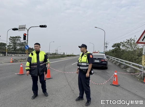 ▲里港警分局加強清明鋪假台24線交通疏導作為 。(圖/記者陳崑福翻攝)
