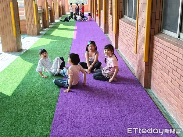 ▲▼ 校園就是兒童樂園 。(圖/周濟仁提供)