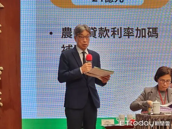 ▲▼農業部長陳駿季出席「因應美國關稅 我國出口供應鏈支持方案」記者會。(圖/記者陳家祥攝)