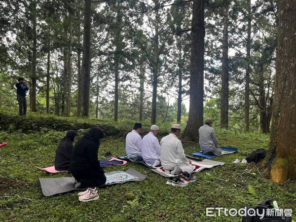 ▲晌禮禮拜。(圖/林業保育署南投分署提供,下同)