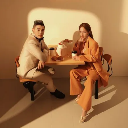 ▲▼ 愛雅與老公(小萬)推出愛之歌《關於我們》。(圖/有魚娛樂提供)