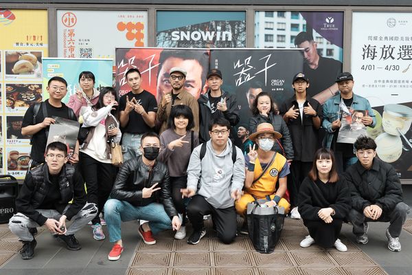 ▲小春、潘君侖到台中參與《器子》活動。(圖/華映娛樂提供)