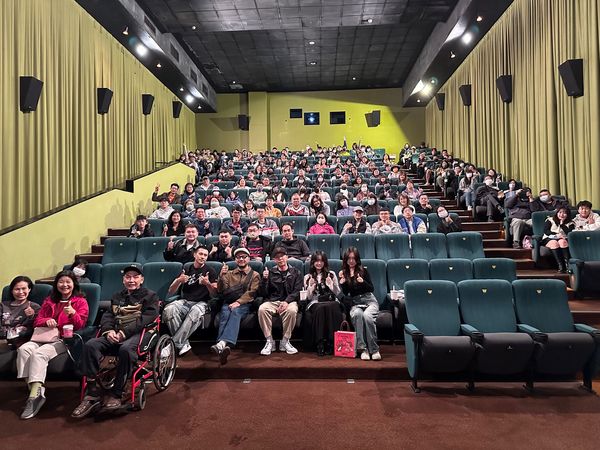 ▲小春、潘君侖到台中參與《器子》活動。(圖/華映娛樂提供)