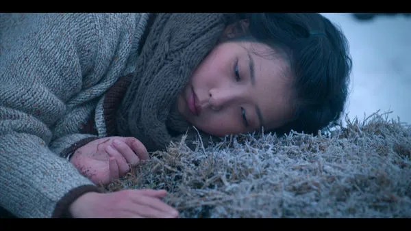 ▲▼ 「《苦盡》IU牽4歲已逝兒子回家」戲份全被刪 催淚幕後曝光⋯網看哭了。(圖/翻攝自Netflix)