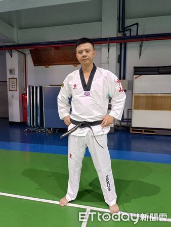 ▲▼警大錄取率僅15%,烏日警分局3寶爸偵查佐苦讀1年考上。(圖/警方提供,下同)