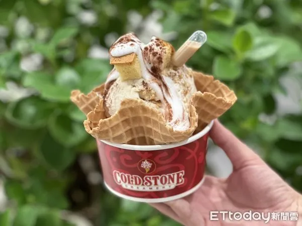 ▲▼COLD STONE推出全新濃郁系「提拉米蘇冰淇淋」,有「奶酒提拉米蘇」、「可可提拉米蘇」。(圖/記者蕭筠攝)