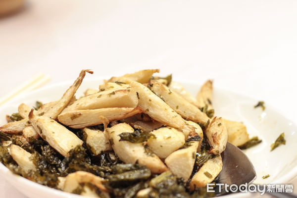 ▲春申食府菜色。(圖/記者黃士原攝)