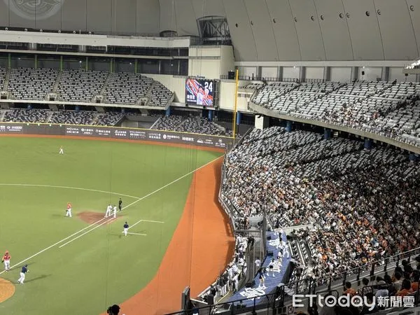 ▲統一與味全之戰寫下大巨蛋最少觀眾人數。(圖/記者陳立勳攝)