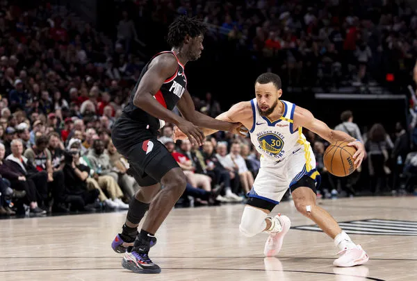 ▲柯瑞表示疼痛對投籃略有影響,但「不會痛太久」,已準備好出戰例行賽最終戰。(圖/達志影像/美聯社)