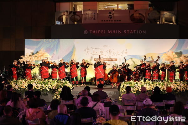 ▲▼太魯閣號事故紀念燈、紀念音樂會。(圖/台鐵公司提供)