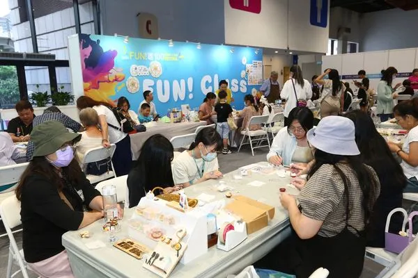 ▲2025年「FUN!嗜100」將吸引眾多熱愛生活風格與嗜好的參觀者,體驗多元手作課程,享受療癒時光。(圖/貿協提供)
