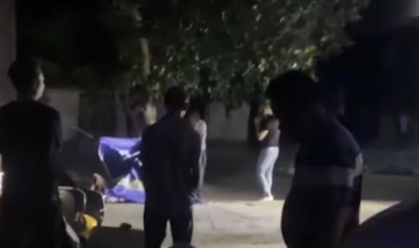 ▲▼廣東一家三口遭砍死 2歲男童「頭頸嚴重受創」當場身亡。(圖/翻攝新京報)