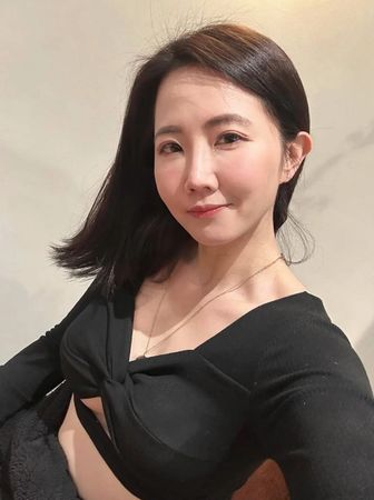 謝忻買下松山區新宅後,卻接連破財。(翻攝自謝忻臉書)