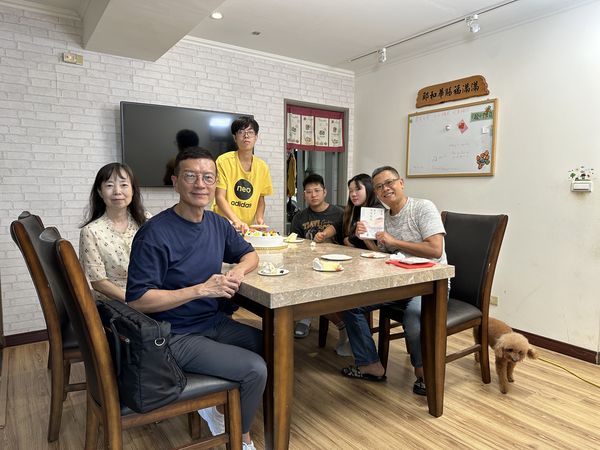 ▲▼作家吳若權擔任《誰來晚餐16》來賓,分享長照20年心路歷程。(圖/公視提供)