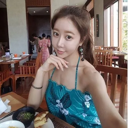 ▲▼河娜京。(圖/翻攝自Instagram)