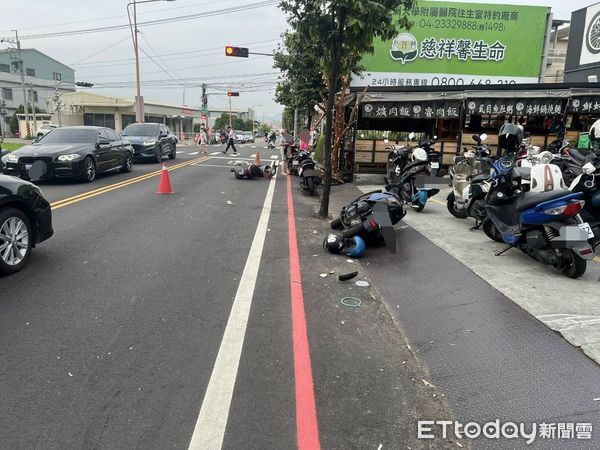 ▲▼台中婦人違規過街,遭機車狠撞倒地,最高還可挨罰1千元。(圖/民眾提供,下同)