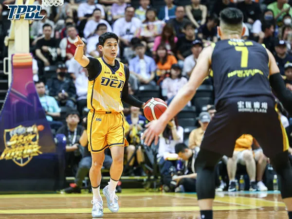 ▲國王林書豪、桑尼,特攻林韋翰、飛馳、莫米爾。(圖/TPBL職籃提供)