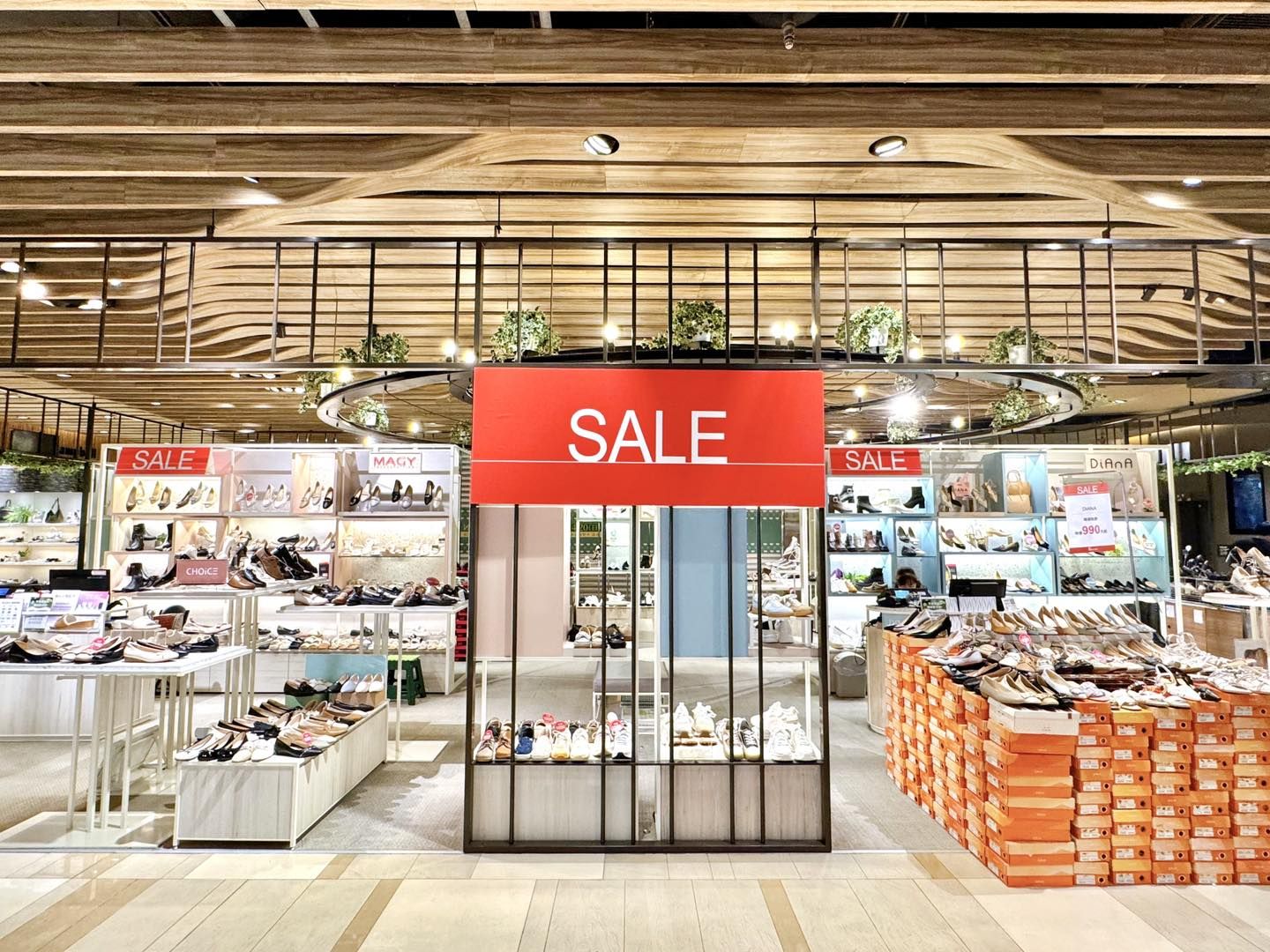 ▲▼京站,女王購物節,改裝出清。(圖/京站提供)