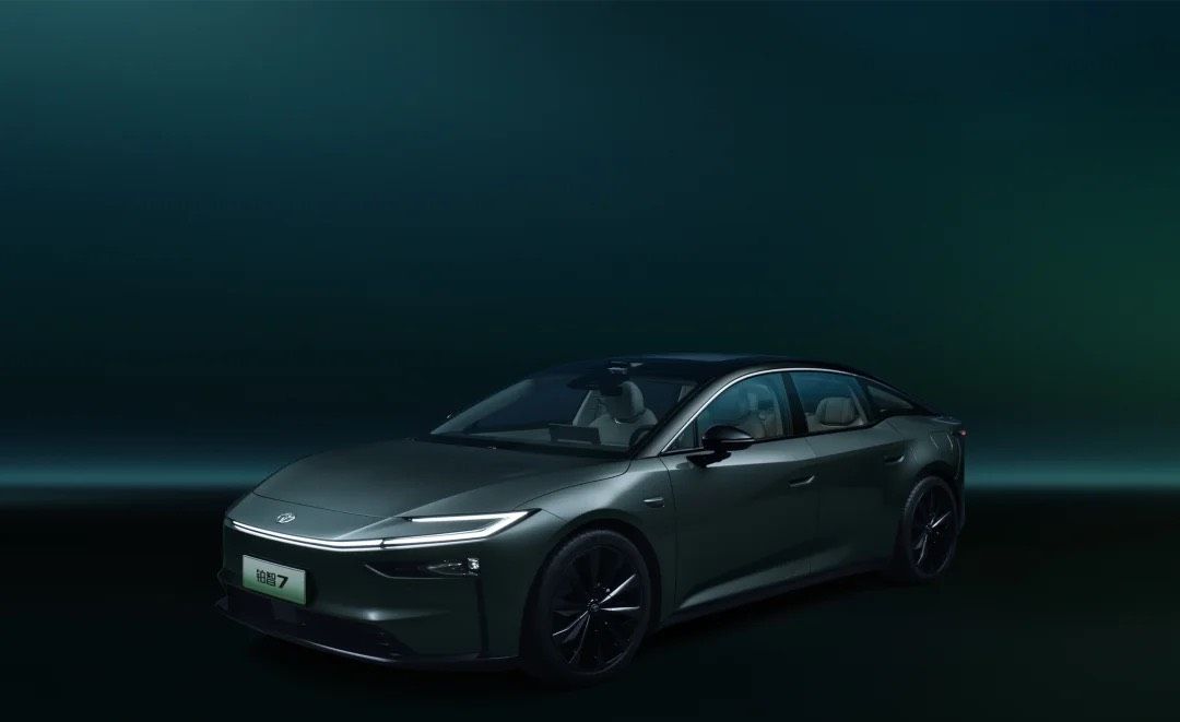 ▲TOYOTA bZ7上海車展亮相!準備今年上市。(圖/翻攝自TOYOTA)