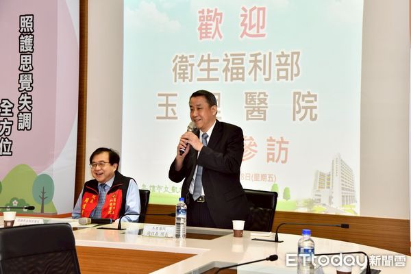 ▲▼玉里醫院簡以嘉院長率領團隊與高雄市立凱旋醫院正式簽署合作意向書。(圖/玉里醫院提供,下同)