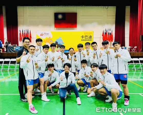 ▲▼鼓山高中卡巴迪隊在全國中等學校運動會上,一路披荊斬棘,最終力克勁敵新竹市成德高中,勇奪隊史首面全中運金牌。(圖/記者吳世龍翻攝)