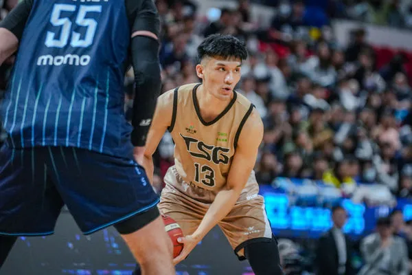 ▲富邦勇士金恩、賴廷恩,台鋼獵鷹飛雷神、白薩、謝宗融。(圖/PLG提供)