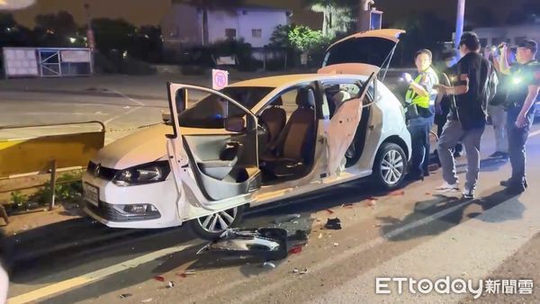 ▲▼大雅雙方人馬為1萬2債務發生18人街頭大混鬥,驚見狼牙棒西瓜刀,其中1人重度昏迷。(圖/民眾提供,下同)