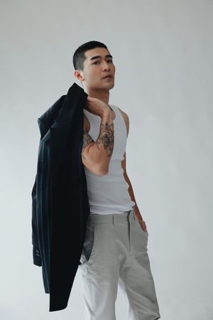 ▲涂善存為戲剃平頭。(圖/佳葳娛樂提供)