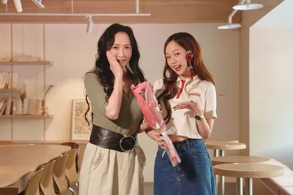 ▲▼安吉和媽媽Julie合體受訪。(圖/索尼音樂提供)