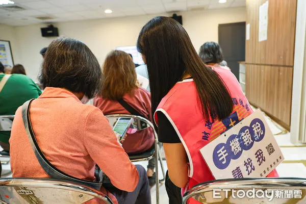 ▲綜合所得稅申報資料照。(圖/記者林敬旻攝)