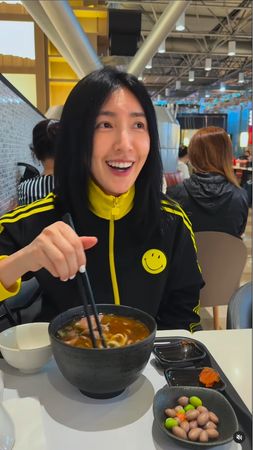 ▲楊謹華分享了一段享用美食的合集影片。(圖/翻攝自Instagram/cheryllovel0ve)