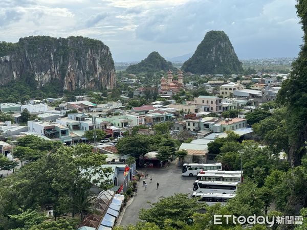 ▲峴港近一公里的美溪沙灘,又被譽為「東方夏威夷」,峴港市景。(圖/記者彭懷玉攝)