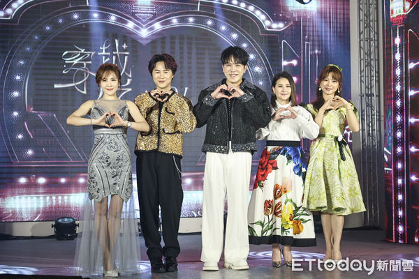 ▲許志豪、吳申梅出席穿越紅人懷舊演唱會。(圖/記者林敬旻攝)