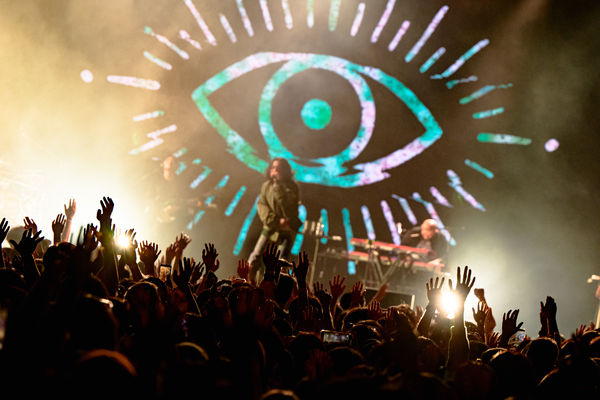 ▲▼ 《咒術迴戰》爆紅神曲原唱來了!Tatsuya Kitani台北開唱 雙語問候粉絲。(圖/大鴻藝術BIG ART / 大福音樂HAPPY MUSIC提供)