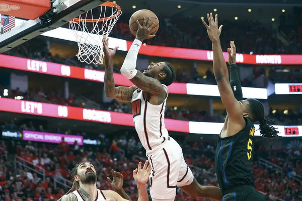 ▲勇士柯瑞、火箭格林。(圖/路透)