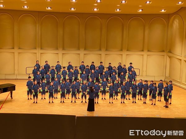 ▲台南東區復興國小學生以東南亞語系歌謠榮獲特優,巧妙運用口技與肢體呈現自然聲響,成功蟬聯佳績。(記者林東良翻攝,下同)