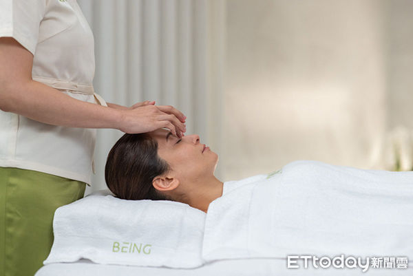 ▲和逸飯店•台南西門館推出「搭高鐵•和逸慕軒舒眠遊」住房專案,雙人入住每晚4000元起,專案含早餐及「療癒舒眠組」,打造客製化好眠假期。(記者林東良翻攝,下同)