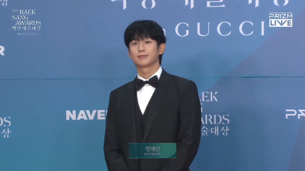 ▲▼ 百想/IU、宋慧喬、金高恩全到了! 金泰梨兩截式禮服露腰美爆。(圖/翻攝自PRIZM)