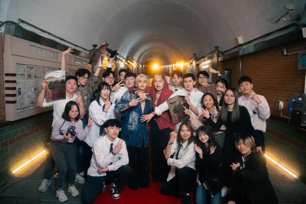 圖三:MV製作團隊規模龐大,動員80名來自台灣與馬來西亞的學生攜手完成。(圖/世新大學提供)