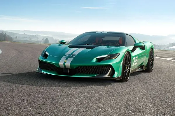 Ferrari全新推出特別版車型Ferrari 296 Speciale,新車採用中後置引擎配置,並搭載了可外接充電式混合動力系統。