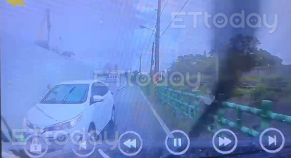 ▲▼花蓮男會車遇到來車副駕駛掏槍。(圖/讀者提供)