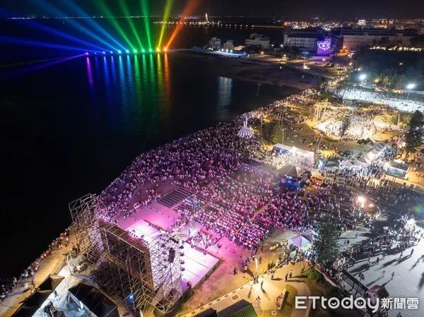 ▲▼ 2025澎湖國際海上花火節 。(圖/記者陳洋翻攝)